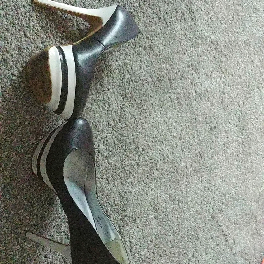 Sky high platform pumps